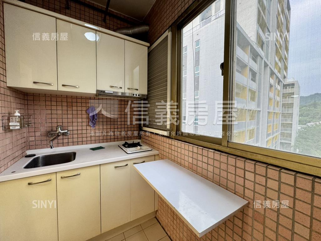都會名園後棟林蔭景觀房屋室內格局與周邊環境