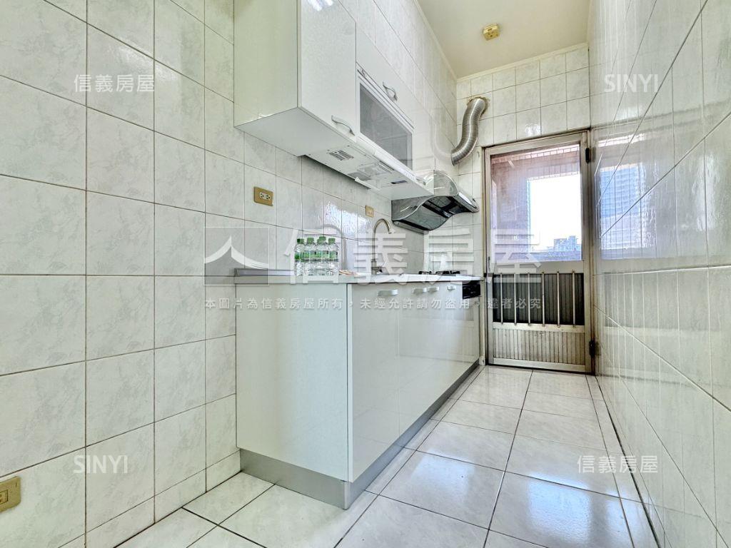 【高鐵精選】山景採光３房房屋室內格局與周邊環境