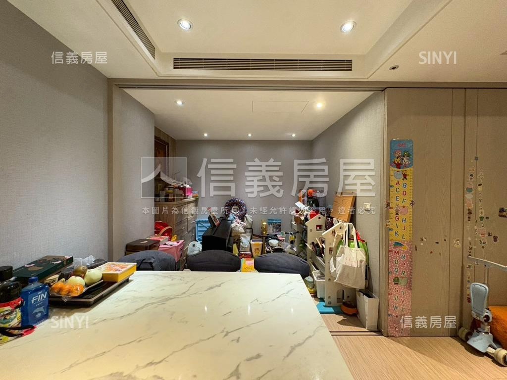 信義庭院一樓●有車庫房屋室內格局與周邊環境
