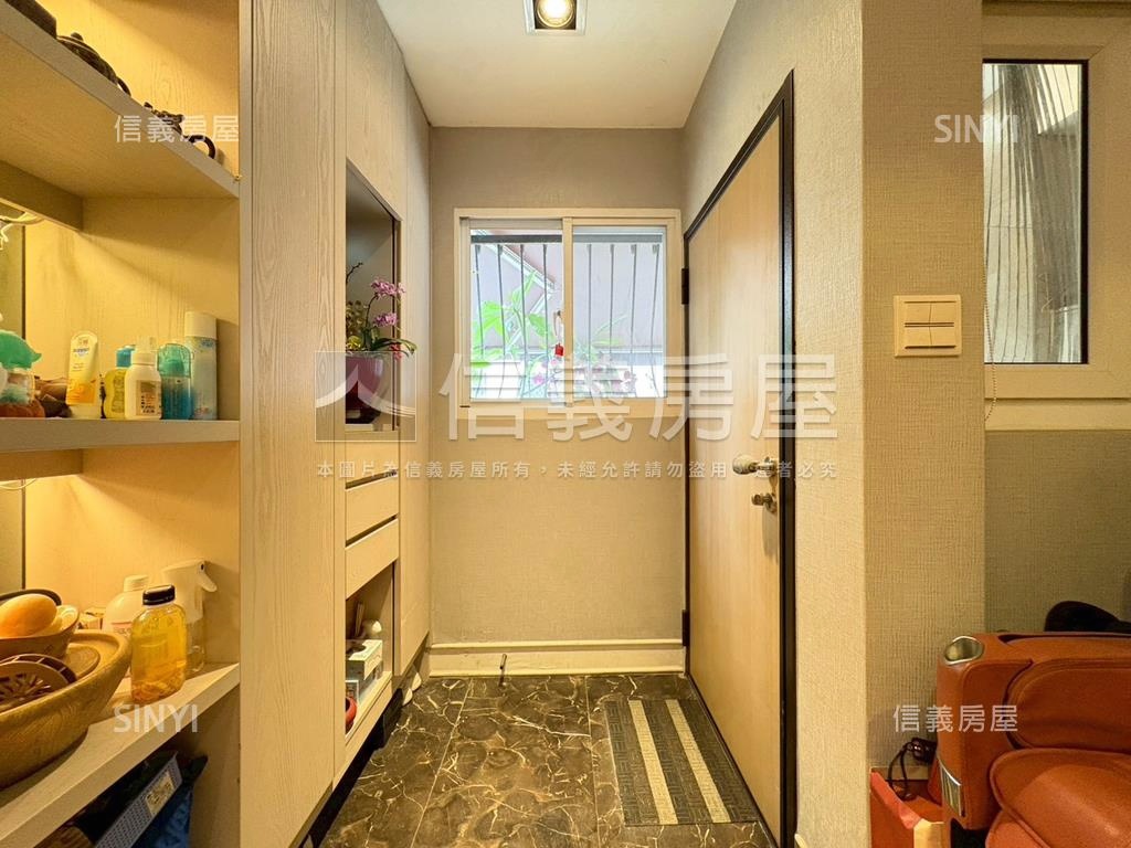 信義庭院一樓●有車庫房屋室內格局與周邊環境