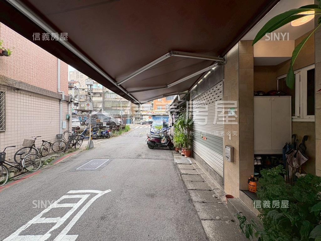 信義庭院一樓●有車庫房屋室內格局與周邊環境
