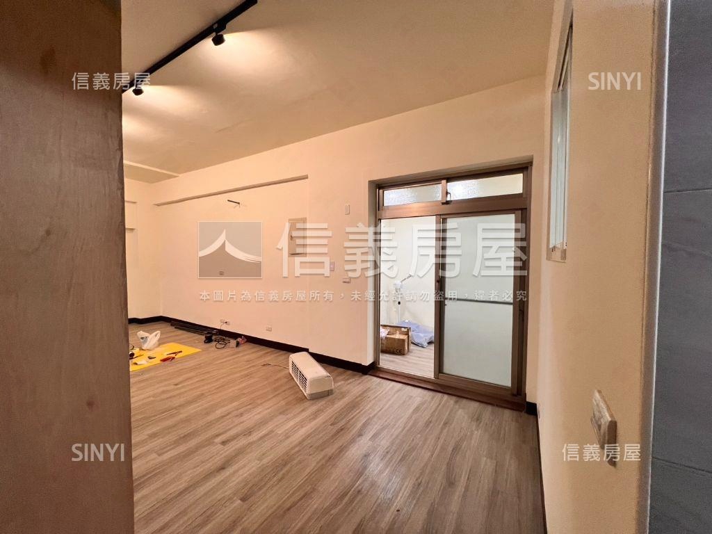 稀有☆幸福路面寬金店面房屋室內格局與周邊環境