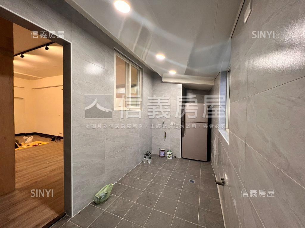 稀有☆幸福路面寬金店面房屋室內格局與周邊環境