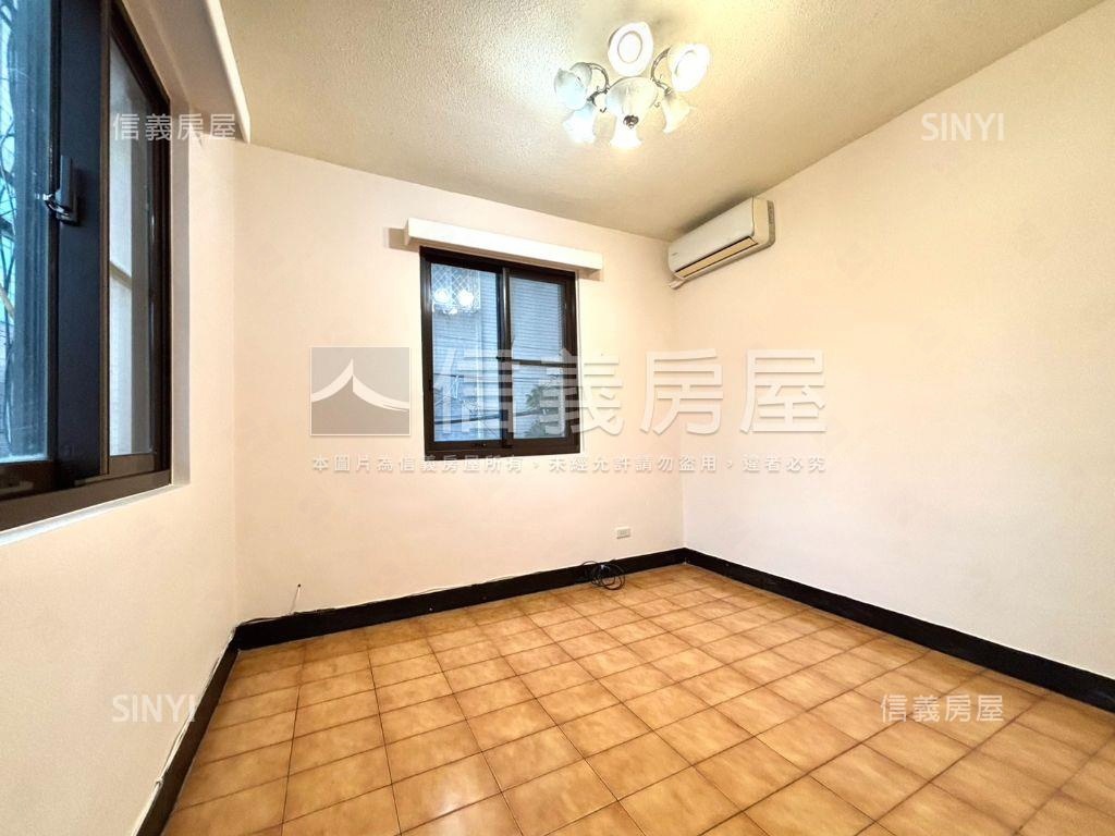 一層一戶邊間大空間房屋室內格局與周邊環境