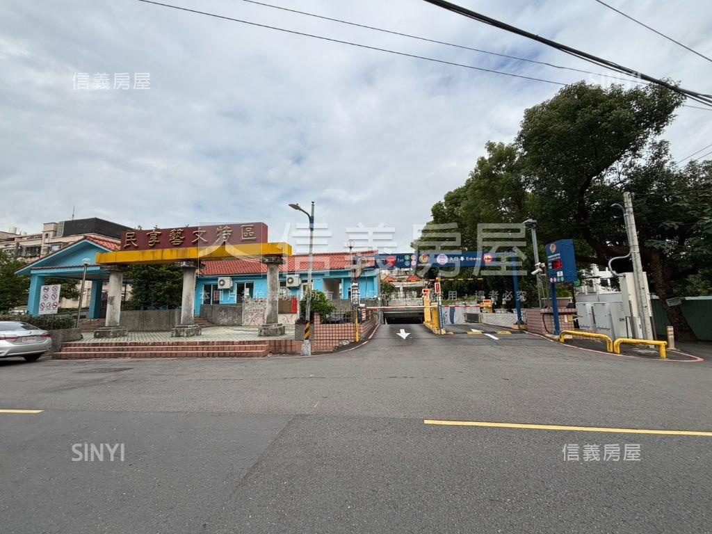 中山路鄰路二樓大空間房屋室內格局與周邊環境