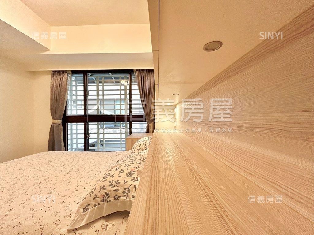 巴黎時尚美裝潢兩房有車位房屋室內格局與周邊環境