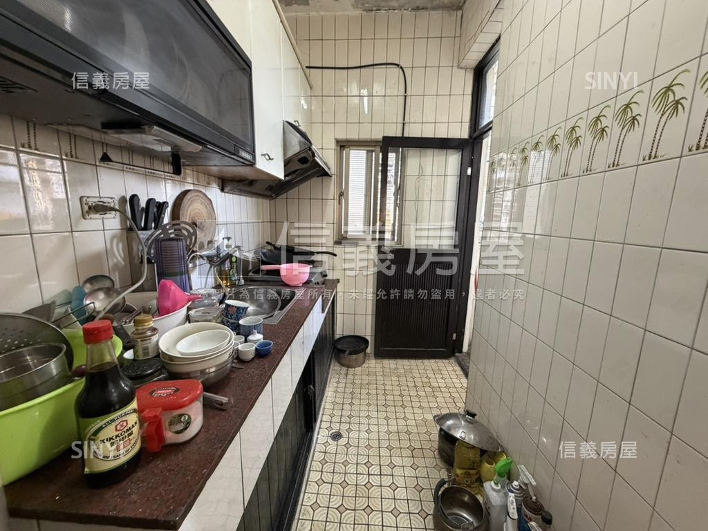 邊間三面採光頂加佳房屋室內格局與周邊環境