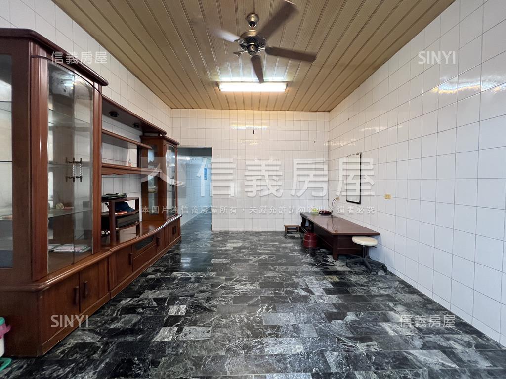 瑞隆東路靚美透天房屋室內格局與周邊環境