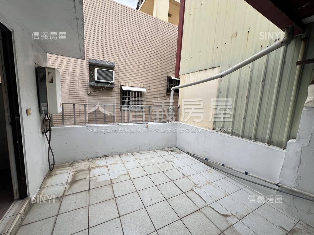 瑞隆東路靚美透天房屋室內格局與周邊環境