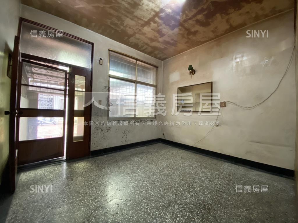 南紡對面巷內傳統透天房屋室內格局與周邊環境