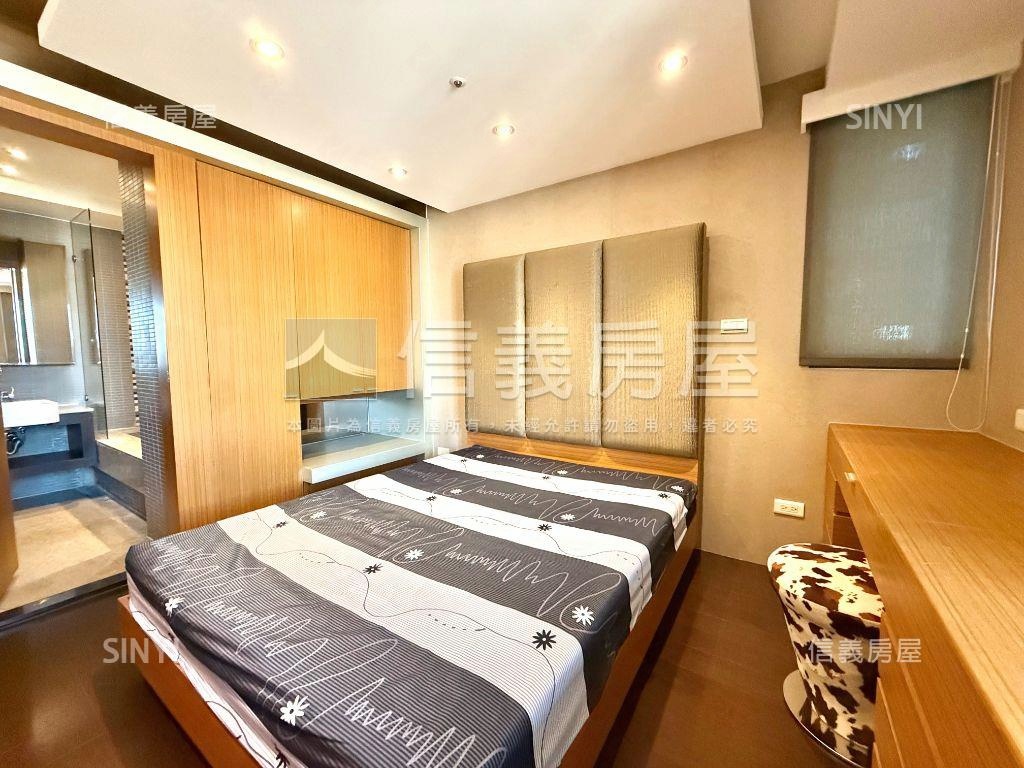 專任！世界之心朝東角間房屋室內格局與周邊環境