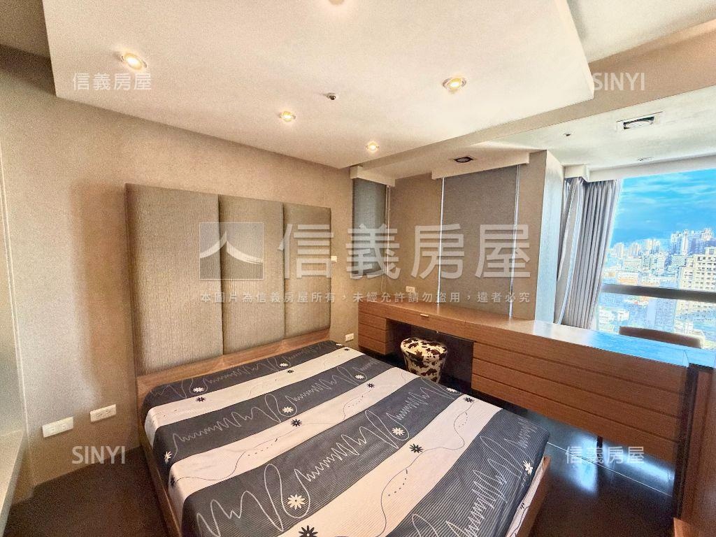 專任！世界之心朝東角間房屋室內格局與周邊環境