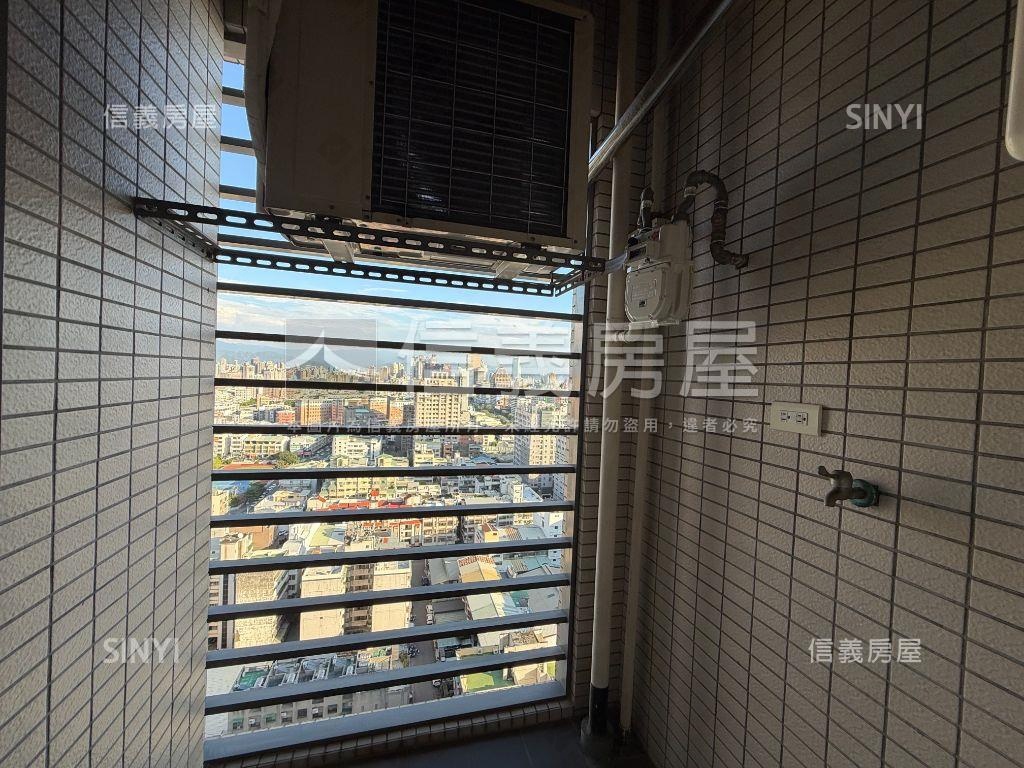 專任！世界之心朝東角間房屋室內格局與周邊環境