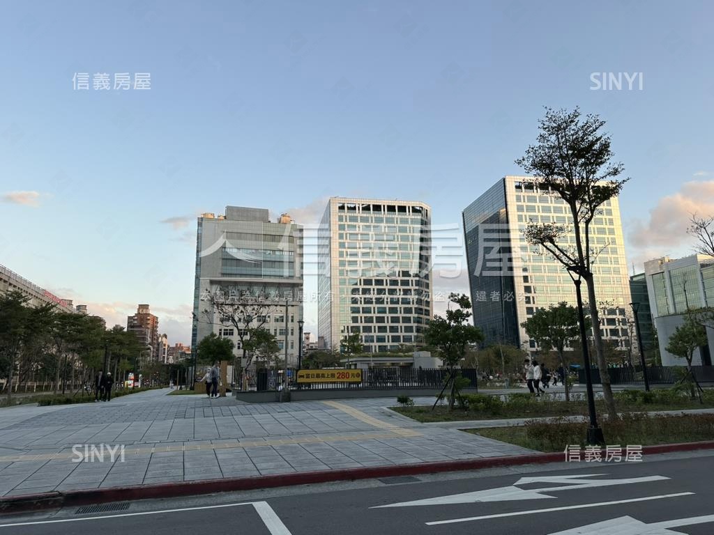 內科近捷運金店面房屋室內格局與周邊環境