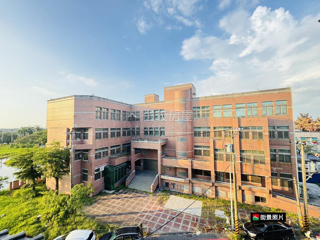 嘉藥約１８年有車庫透天房屋室內格局與周邊環境
