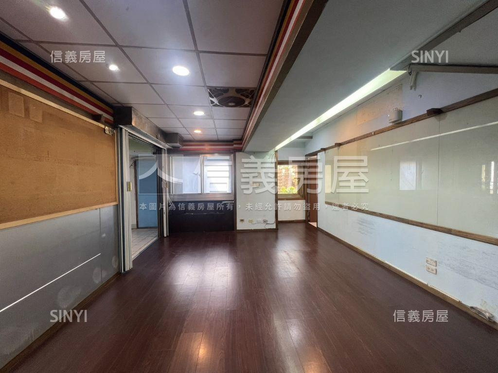江子翠捷運辦公室房屋室內格局與周邊環境