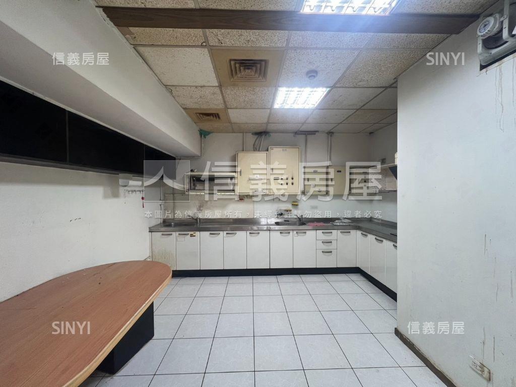 江子翠捷運辦公室房屋室內格局與周邊環境