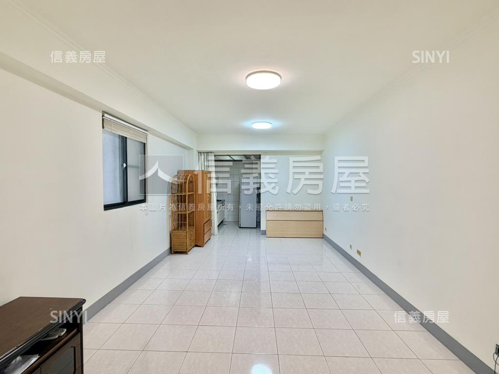 極簡透亮日光邊間美寓房屋室內格局與周邊環境