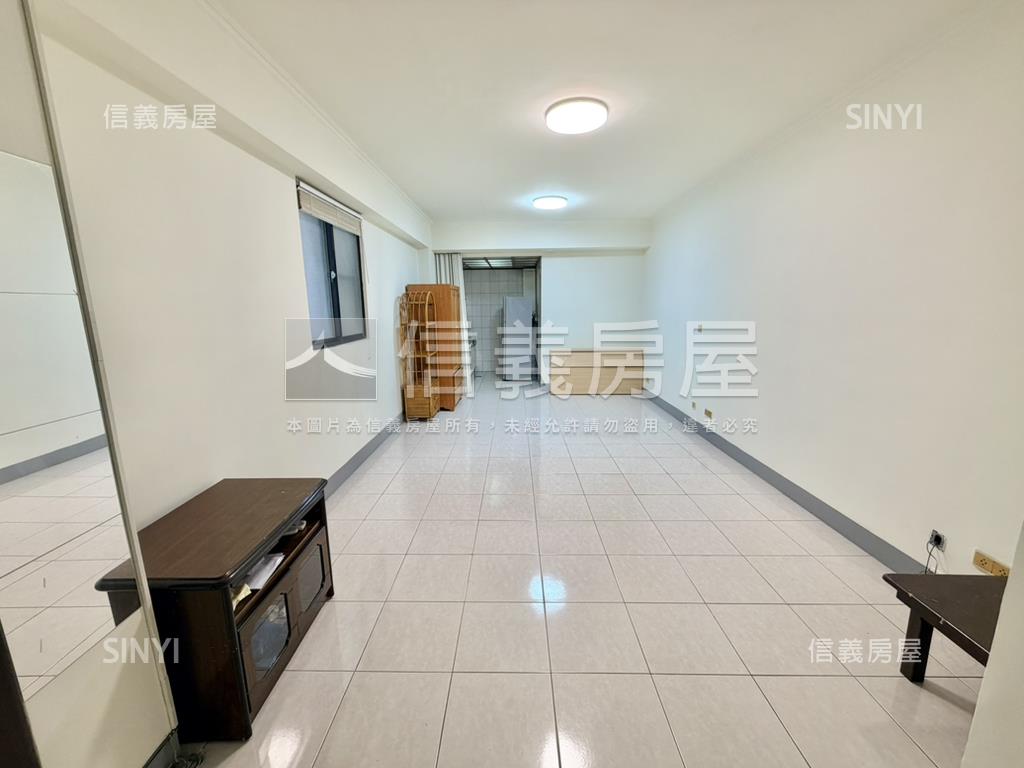 極簡透亮日光邊間美寓房屋室內格局與周邊環境