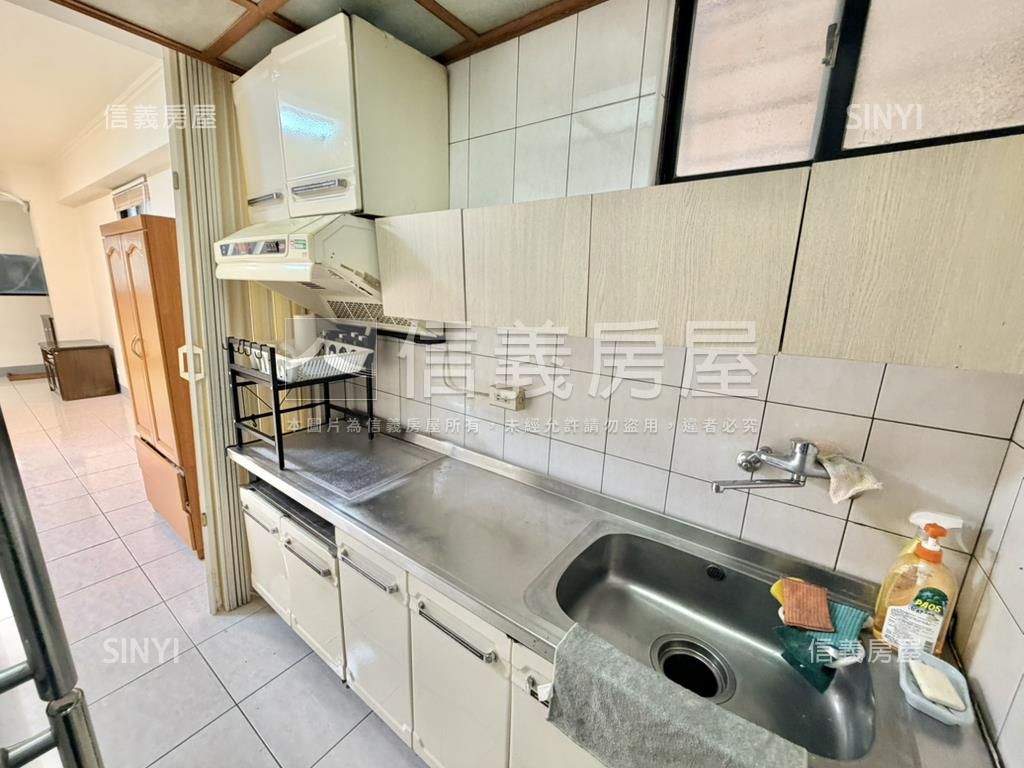極簡透亮日光邊間美寓房屋室內格局與周邊環境