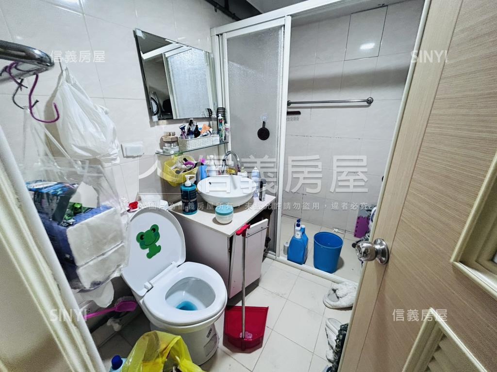 捷運採光電梯管理大樓房屋室內格局與周邊環境