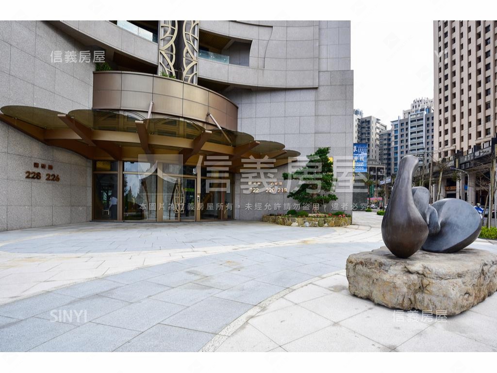 品藏星河麗露台戶房屋室內格局與周邊環境