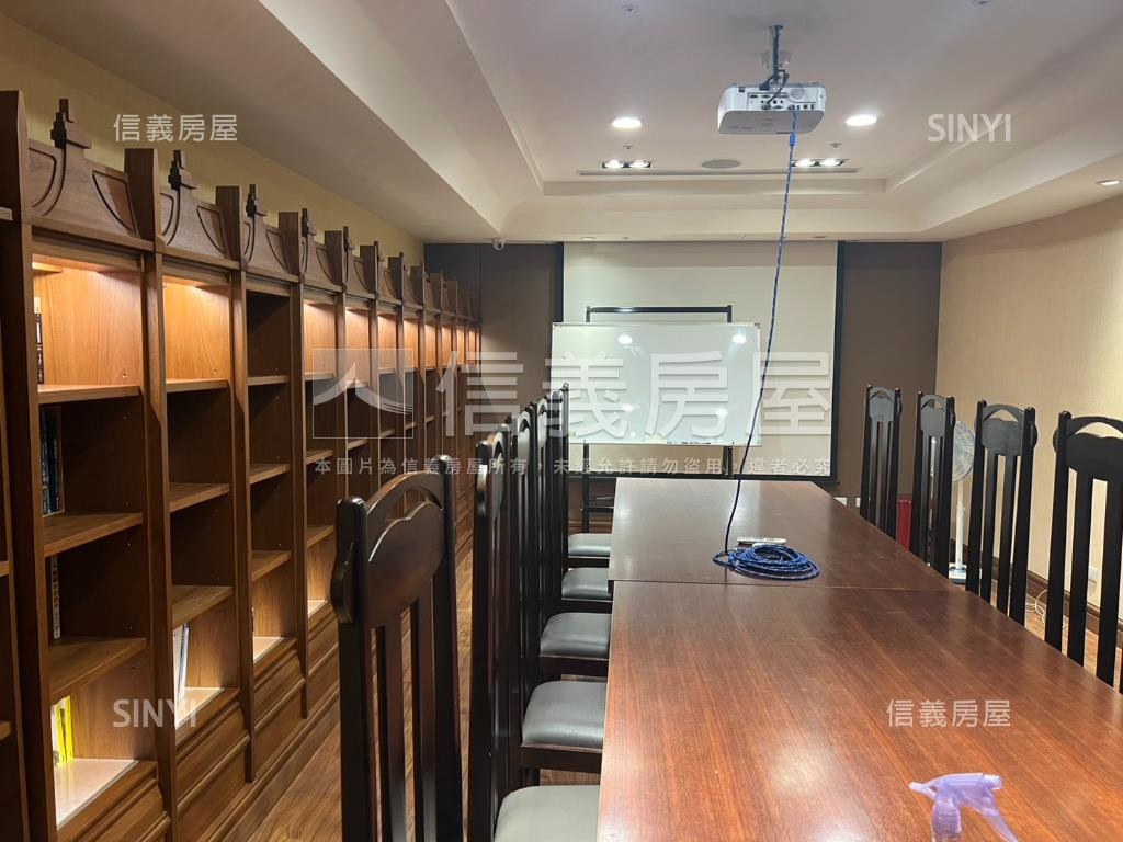 品藏星河麗露台戶房屋室內格局與周邊環境