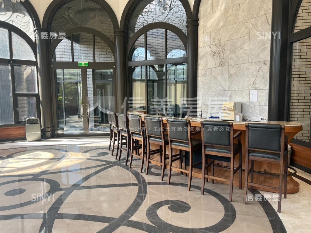 品藏星河麗露台戶房屋室內格局與周邊環境