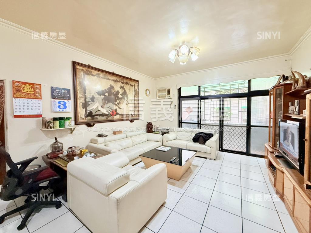 裕隆城邊間二樓機能大戶房屋室內格局與周邊環境