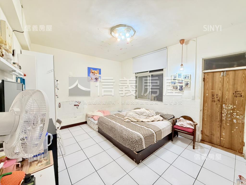 裕隆城邊間二樓機能大戶房屋室內格局與周邊環境