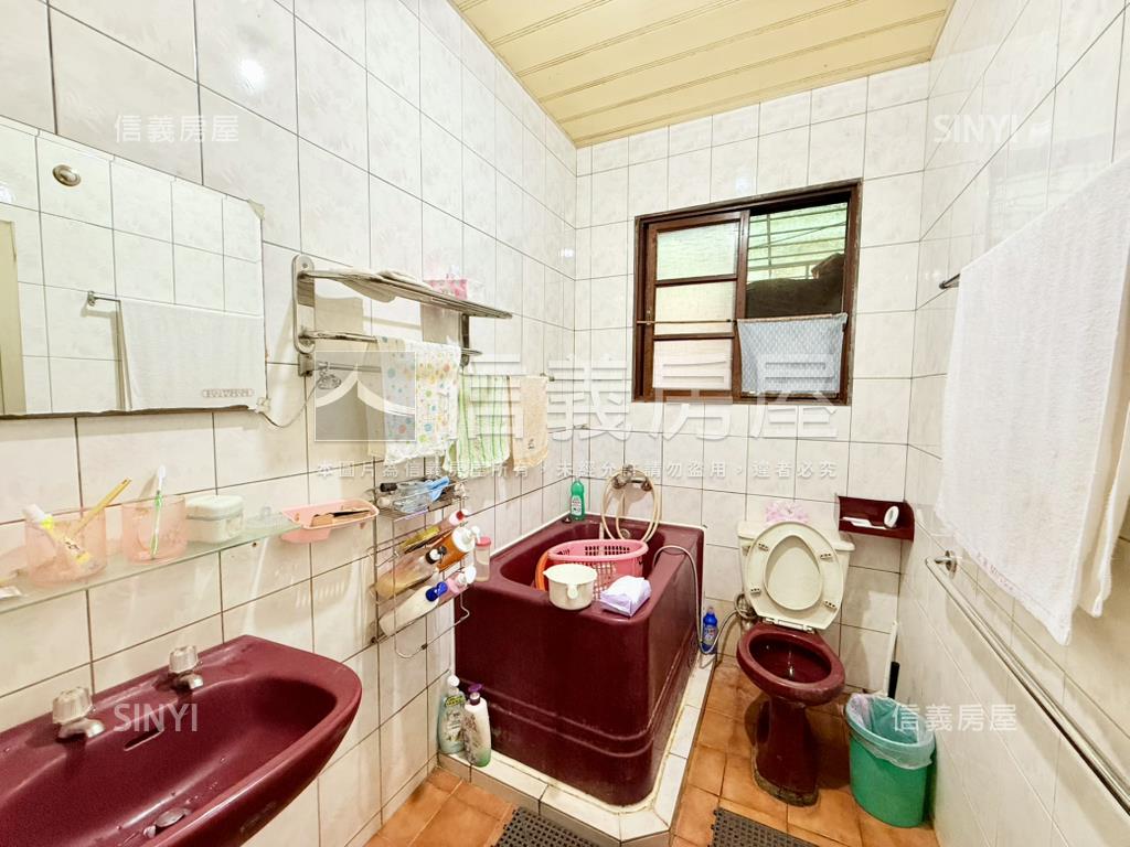 裕隆城邊間二樓機能大戶房屋室內格局與周邊環境