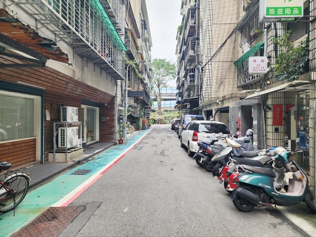 捷運新生公園三房房屋室內格局與周邊環境