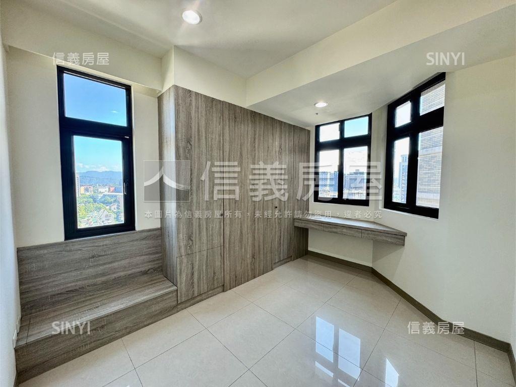 莫札特三房車位房屋室內格局與周邊環境