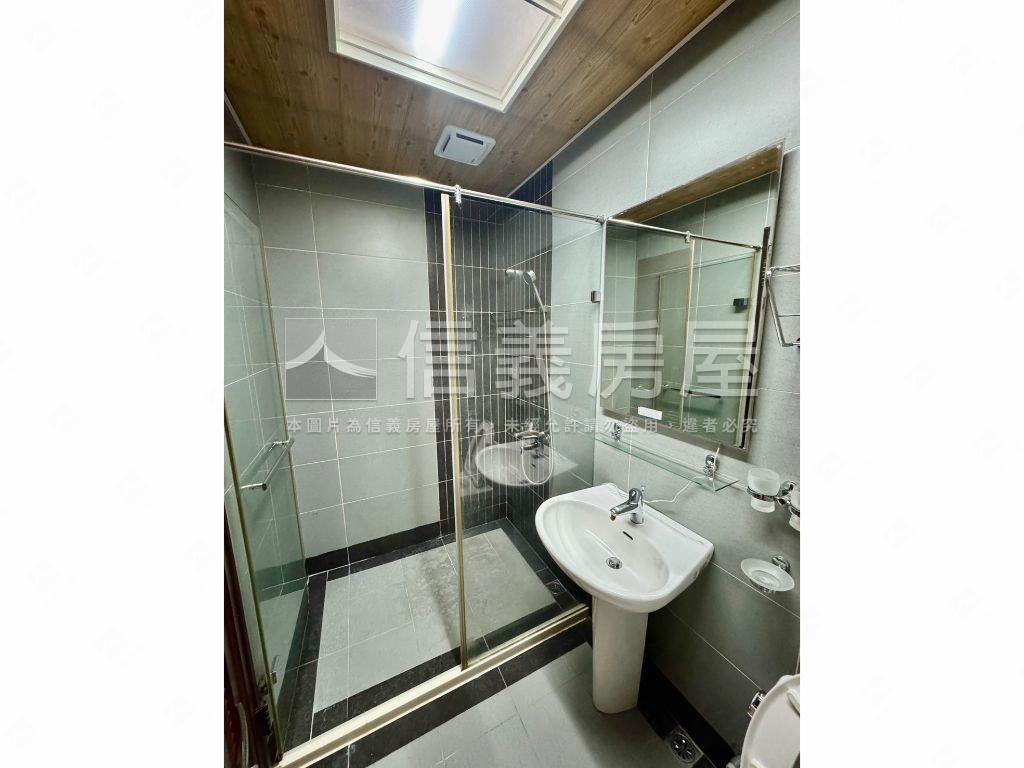 莫札特三房車位房屋室內格局與周邊環境