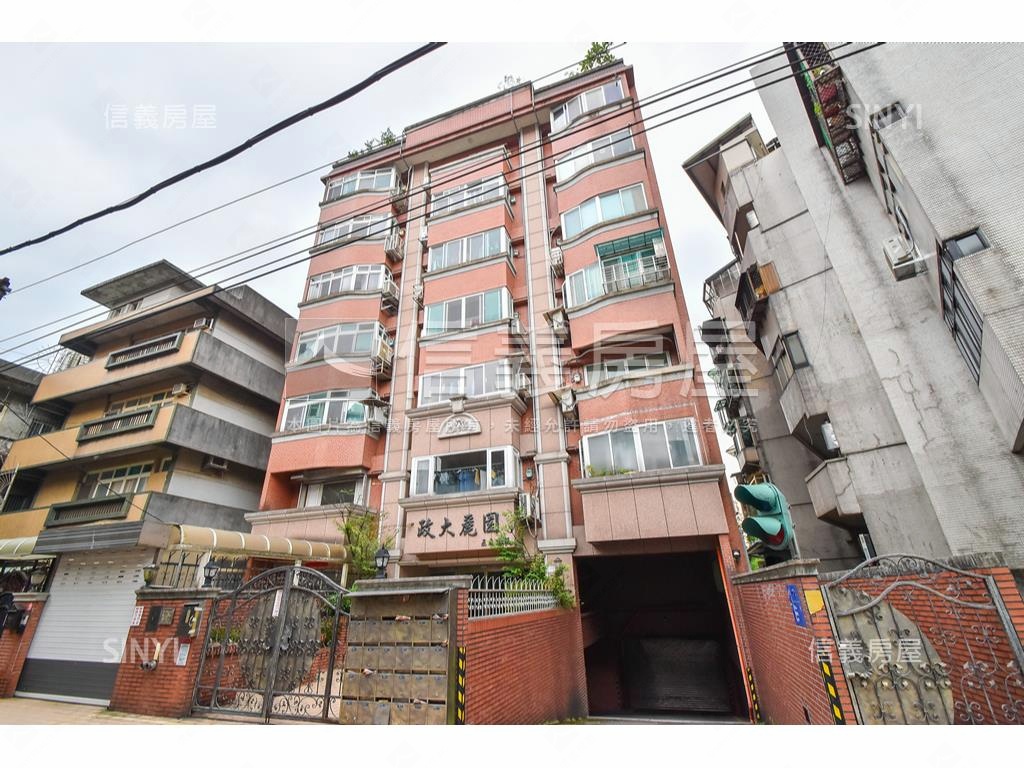 政大麗園高樓景觀套房車位房屋室內格局與周邊環境