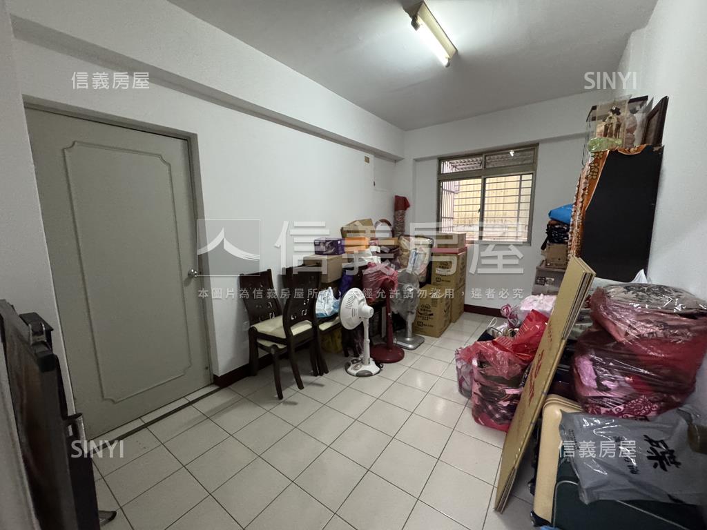 五工二路二樓住家房屋室內格局與周邊環境