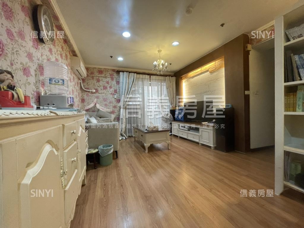 冠蓋京豪高樓層房屋室內格局與周邊環境