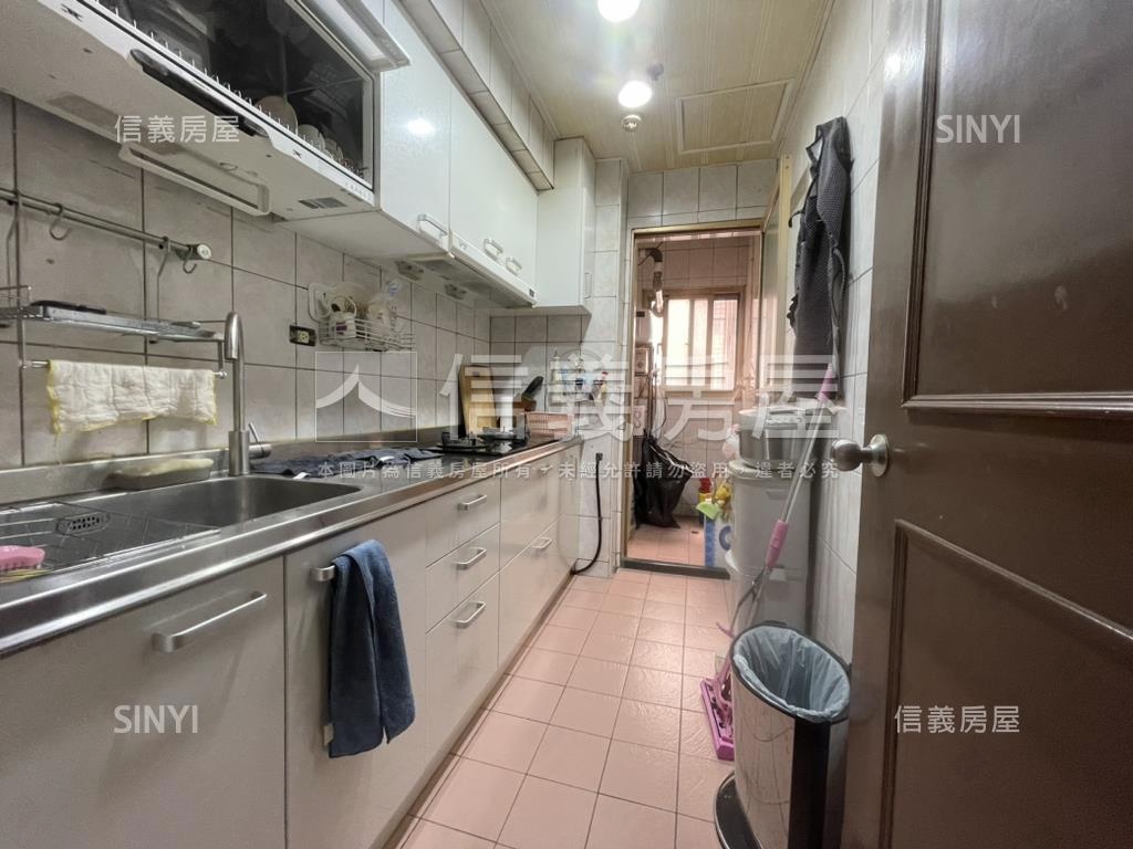 冠蓋京豪高樓層房屋室內格局與周邊環境