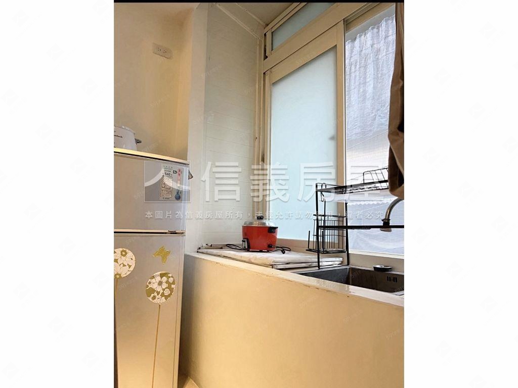 老街靜巷日光２房房屋室內格局與周邊環境