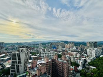 ★近車站日出印象貴族一房