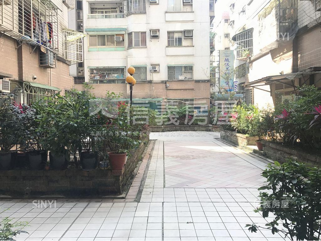 陽光沐浴。稀有東巴２房房屋室內格局與周邊環境