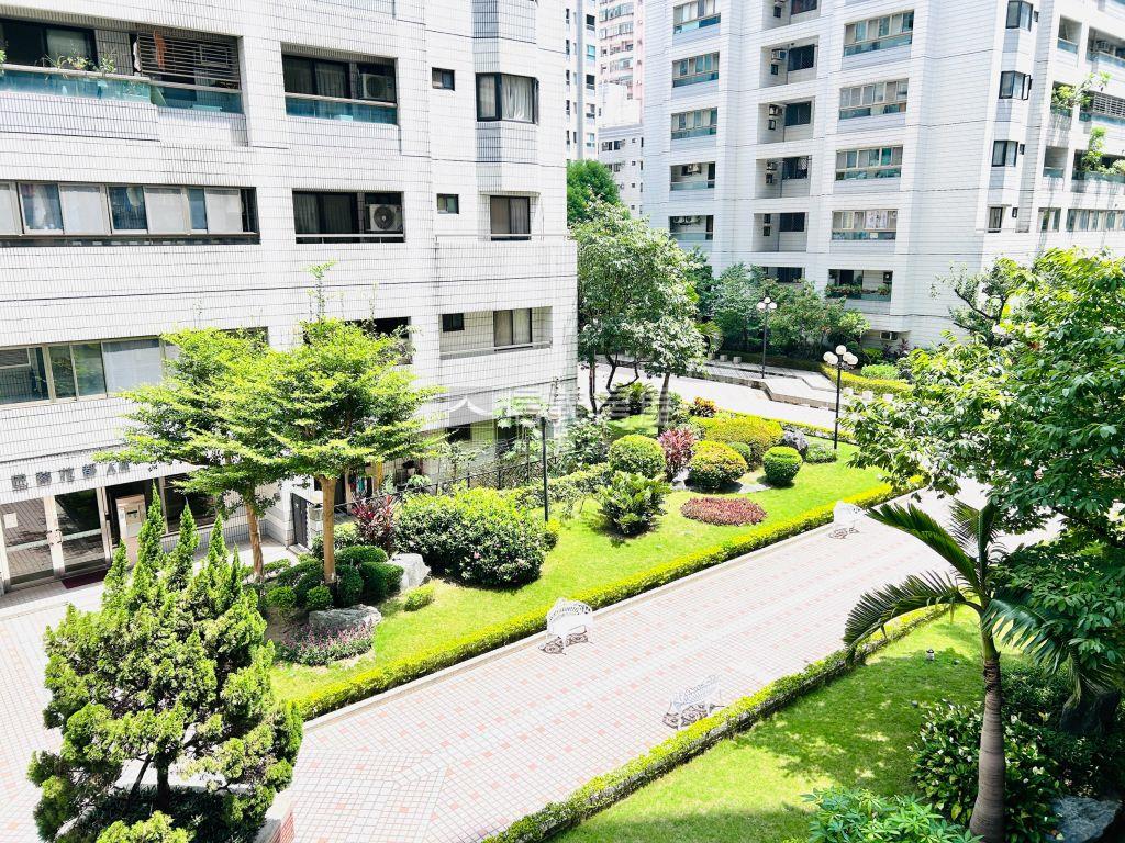國泰巴黎花都兩房房屋室內格局與周邊環境