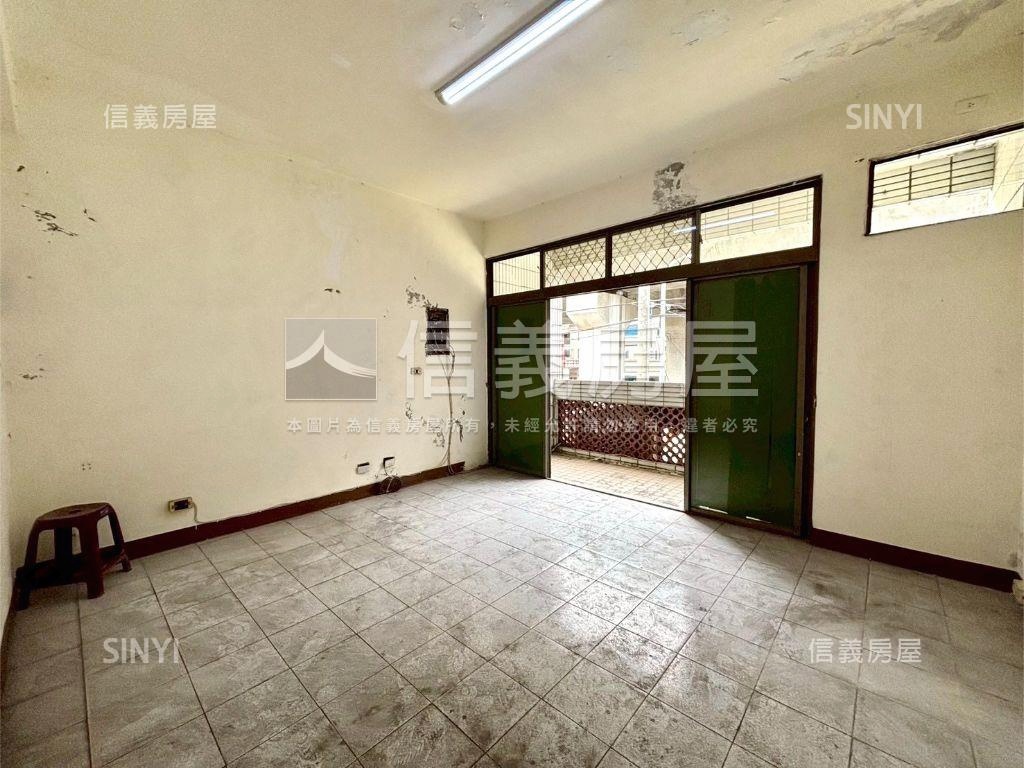 澄觀大地坪燙金店面房屋室內格局與周邊環境