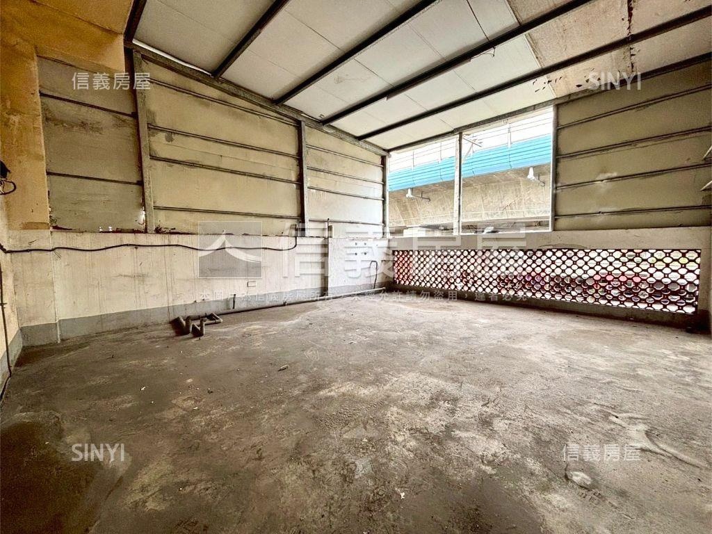 澄觀大地坪燙金店面房屋室內格局與周邊環境