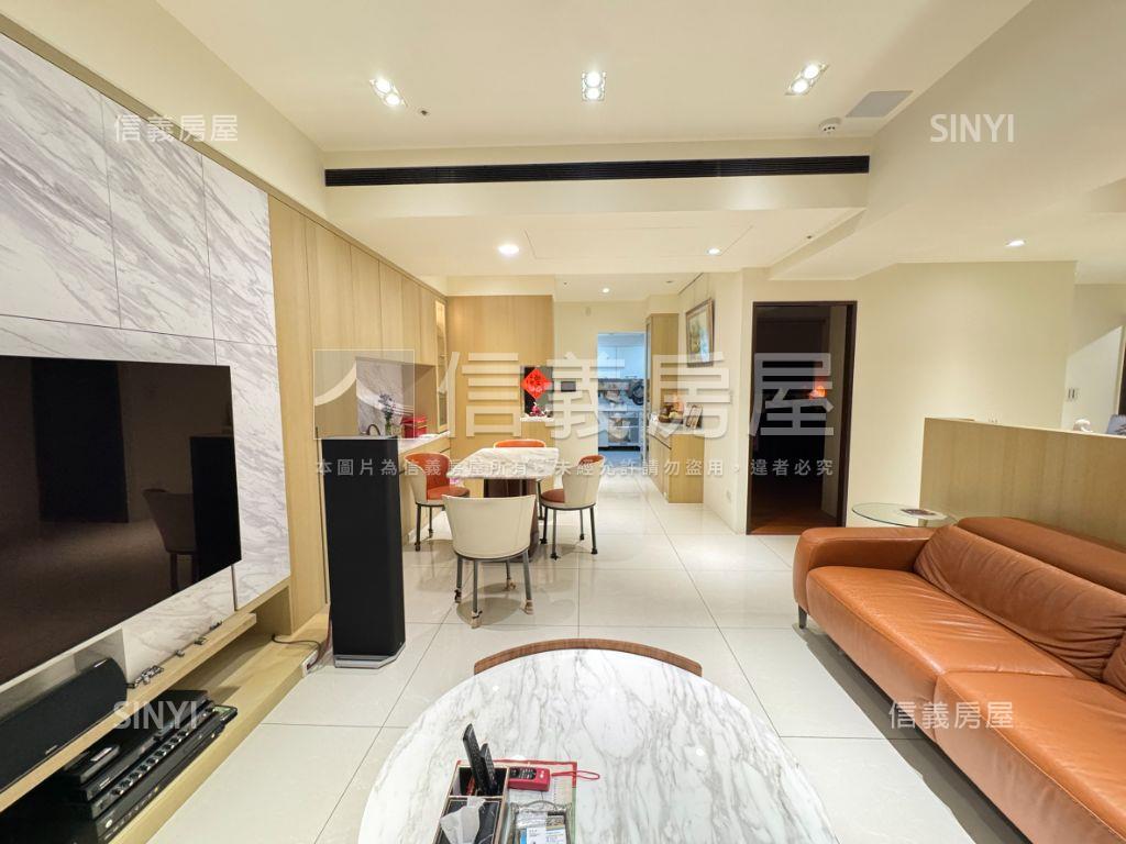 康郡次高樓豪景三房車位房屋室內格局與周邊環境