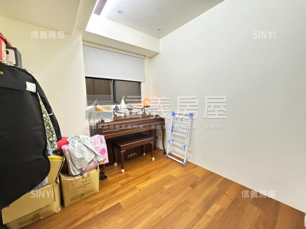 康郡次高樓豪景三房車位房屋室內格局與周邊環境