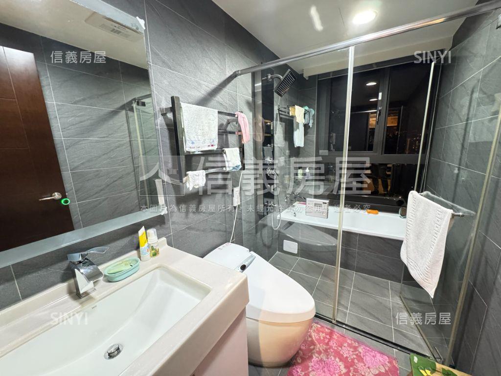 康郡次高樓豪景三房車位房屋室內格局與周邊環境