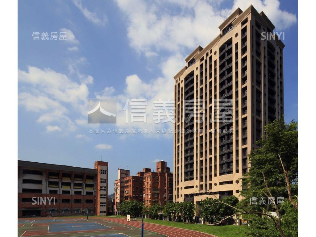 康郡次高樓豪景三房車位房屋室內格局與周邊環境