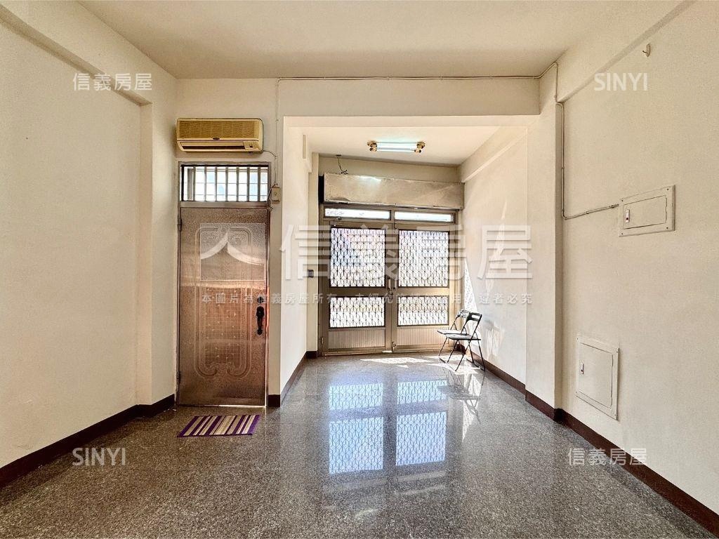 面校園首排捷運邊間美透天房屋室內格局與周邊環境