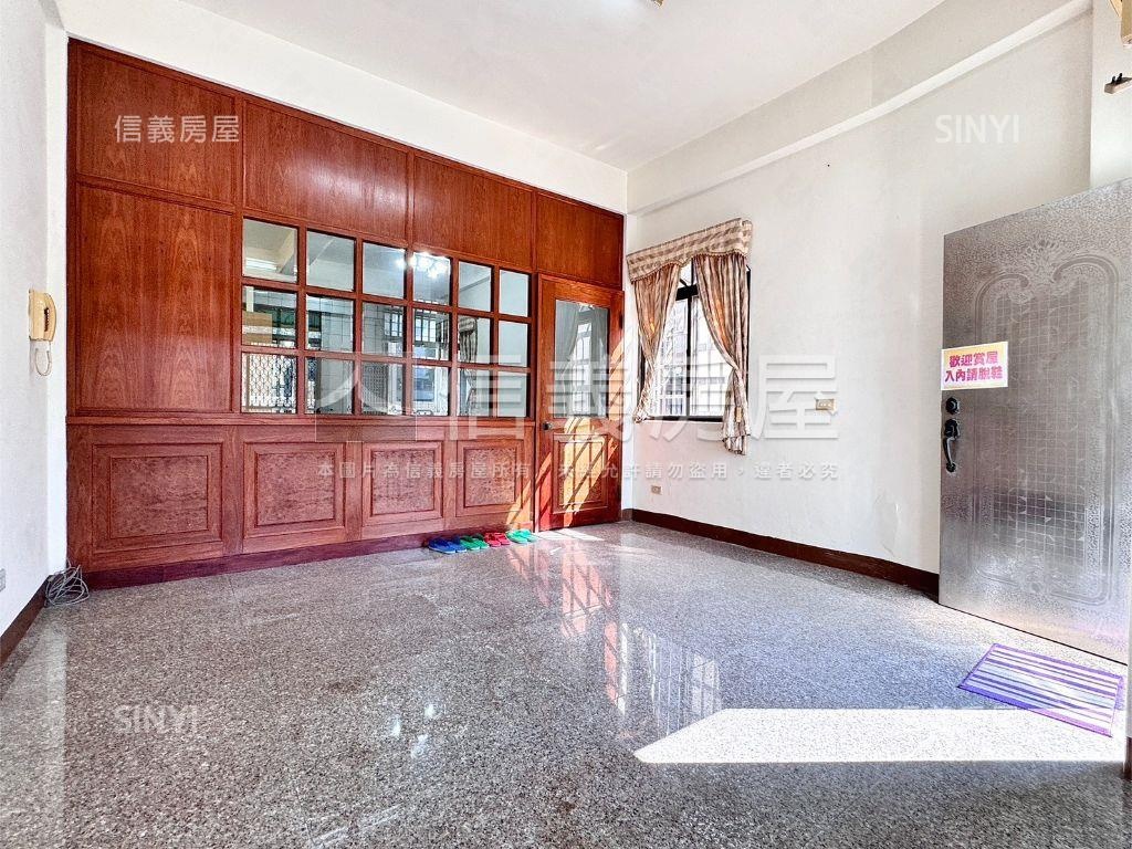 面校園首排捷運邊間美透天房屋室內格局與周邊環境